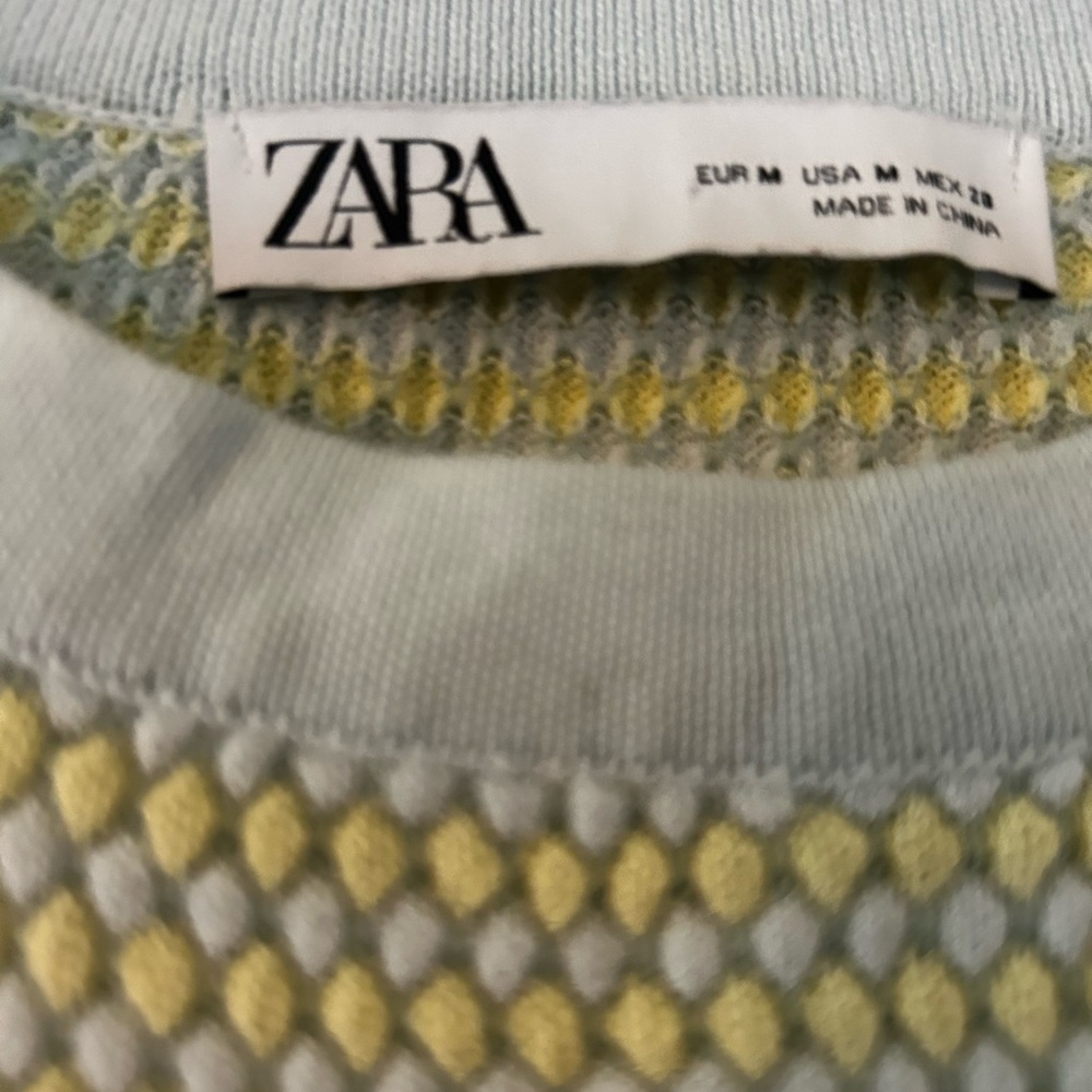 Blouse - Picture 2 of 3